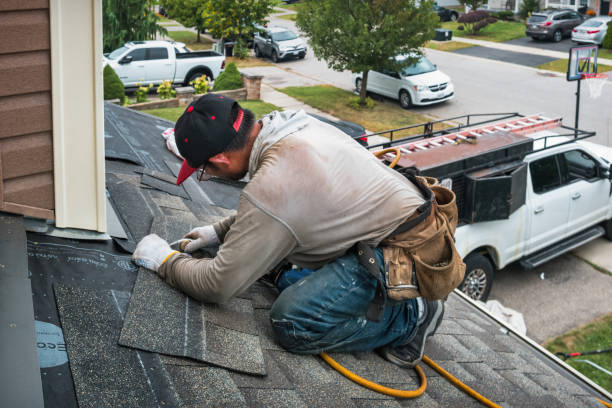 Professional Flat Roof Repair technician working in Pendleton, TX